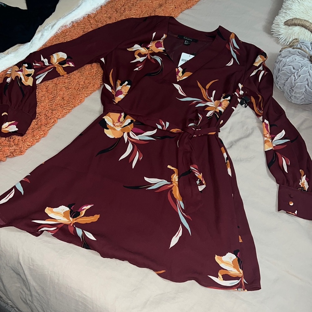 Maroon floral dress with buttons sleeves